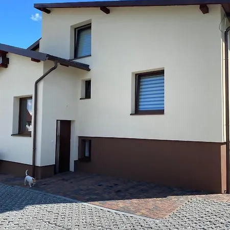 Casa vacanze Dom Z Basenem I Widokiem Na Radun