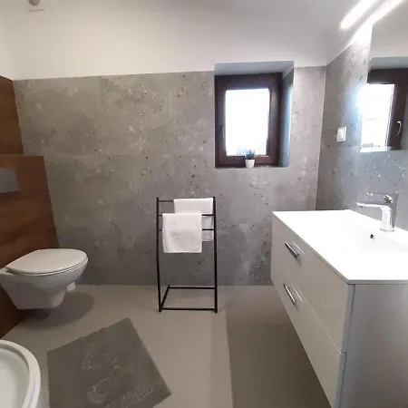 別荘 Dom Z Basenem I Widokiem Na