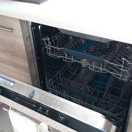 Dom Z Basenem I Widokiem Na