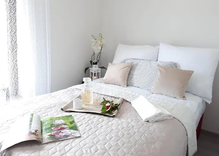 Dom Z Basenem I Widokiem Na Prázdninový dům